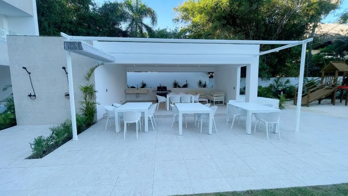 Image 1 of Tropical Deluxe 2 Bedroom Unit with Jacuzzi