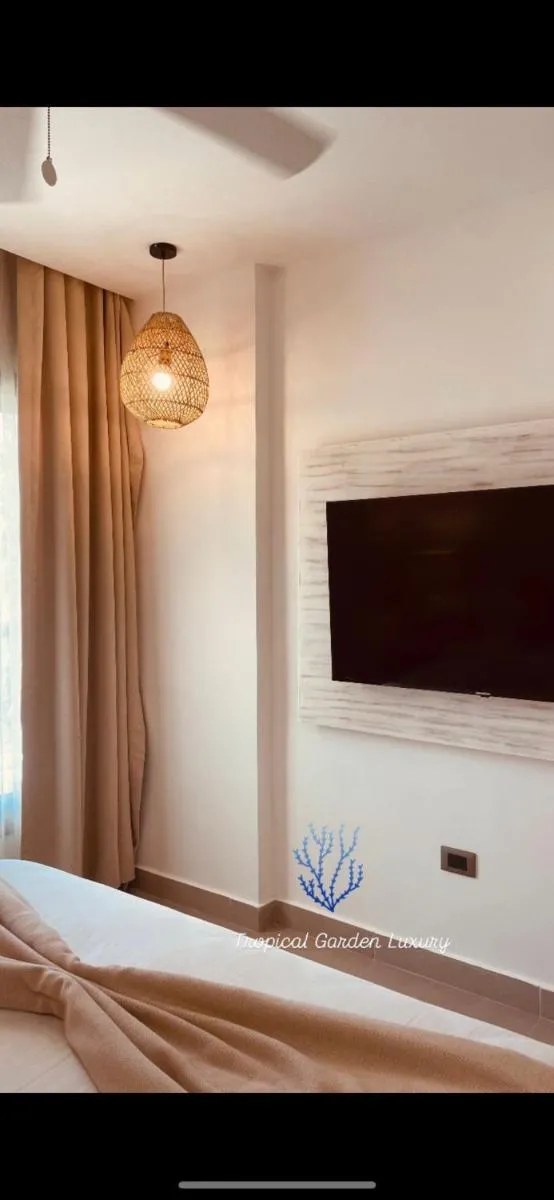 Image 4 of Tropical Garden Luxury con Picuzzi