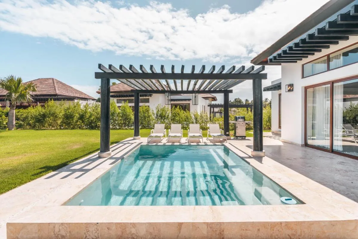 Image 1 of Tropical villa with picuzzi at Green Village BCA