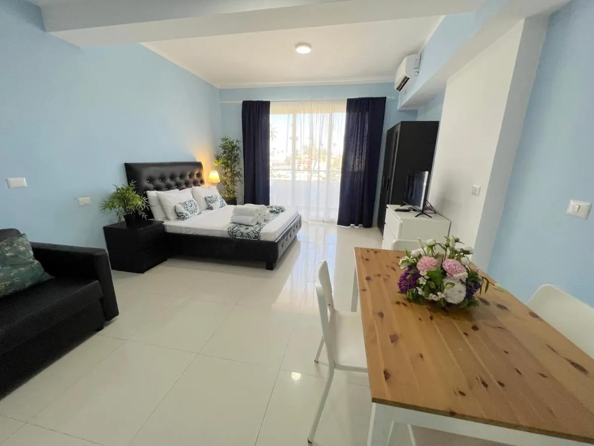 Image 2 of VACATION SUITES with ROOFTOP POOL, BEACH CLUB, SPA, RESTAURANTS – Playa Los Corales