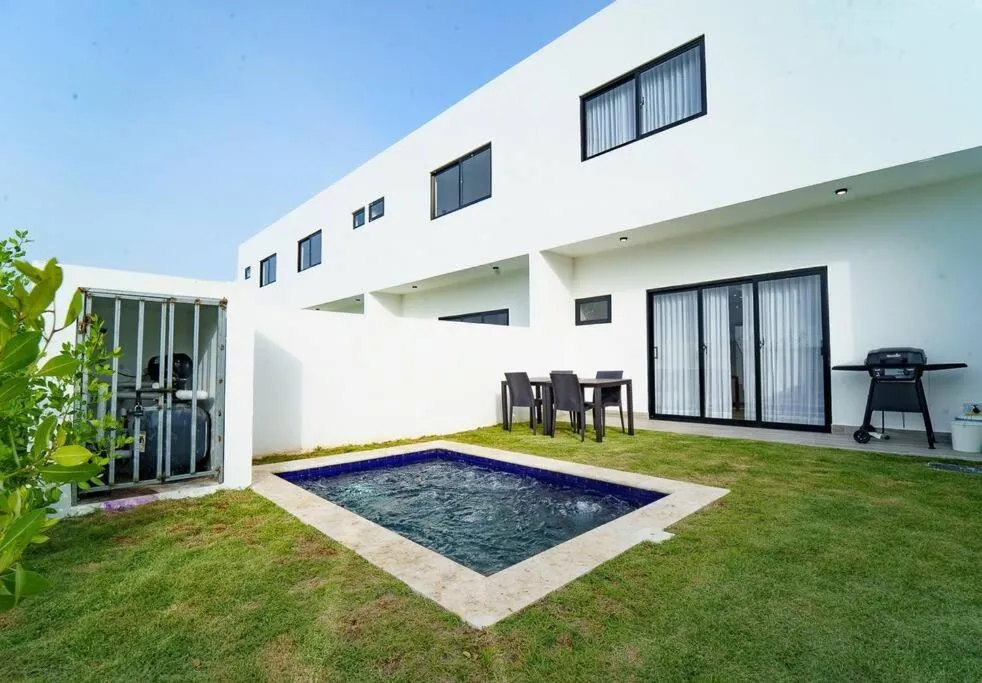 Image 3 of Villa de Lujo con Picuzzi a 2 Min Downtown