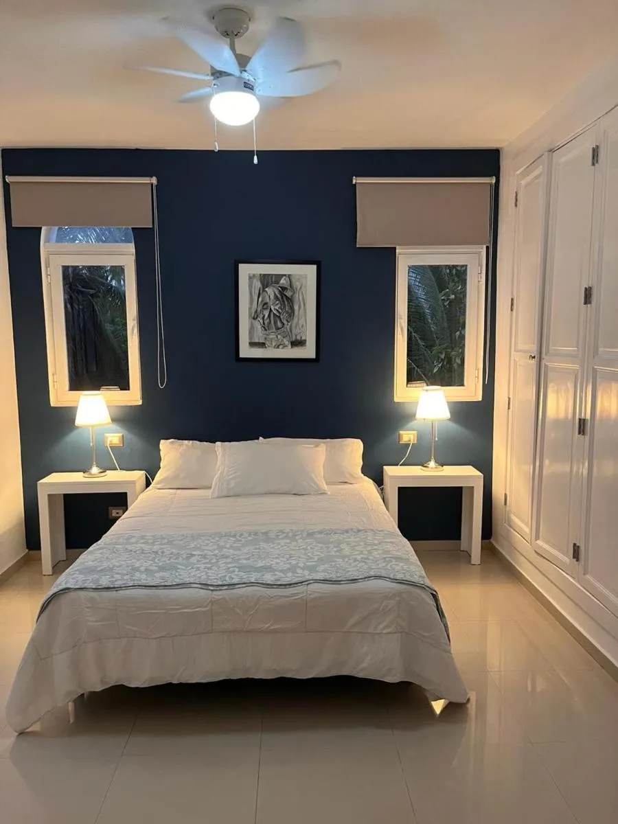 Image 4 of las buganvillas